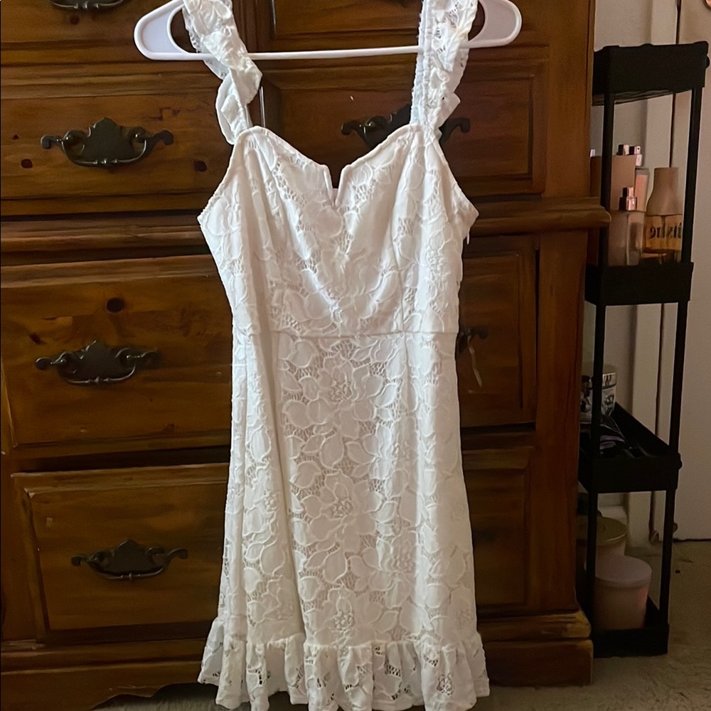 Elegant White Lace Nightgown